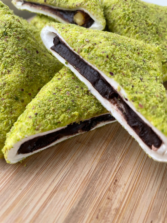 Amulet Turkish Delight with Powdered Pistachio and Chocolate Filling